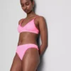 Conjunto de sutiã triangular acolchoado sem costuras e tanga