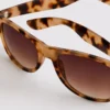 Óculos de sol clássicos estilo Wayfarer