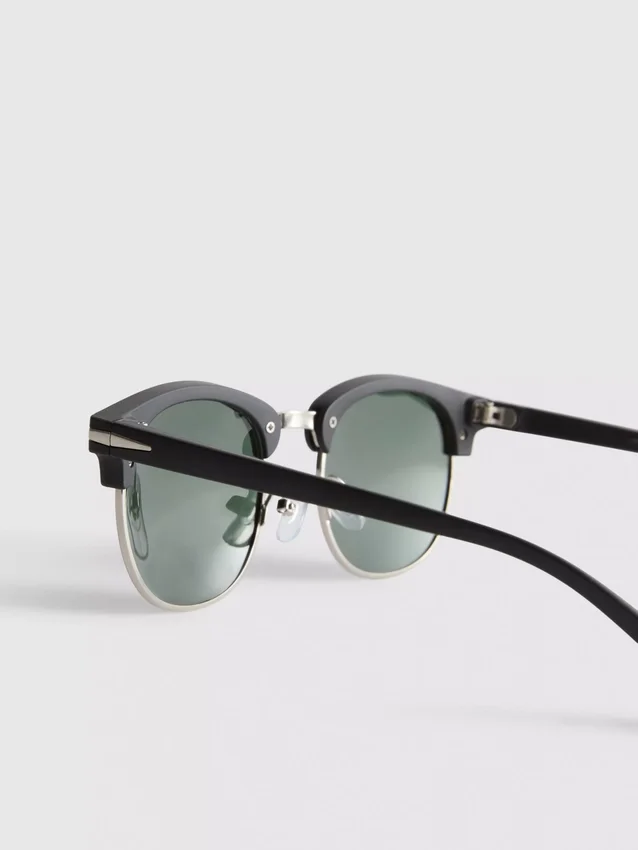 Óculos de sol Clubmaster com lentes coloridas