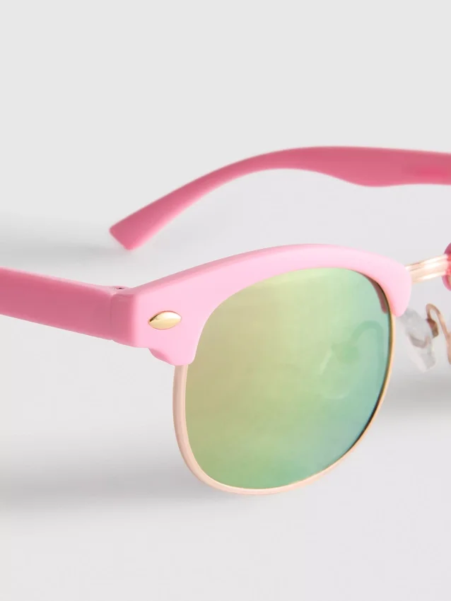 Óculos de sol com lentes redondas