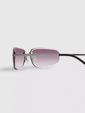 Óculos de sol envolventes com lentes coloridas