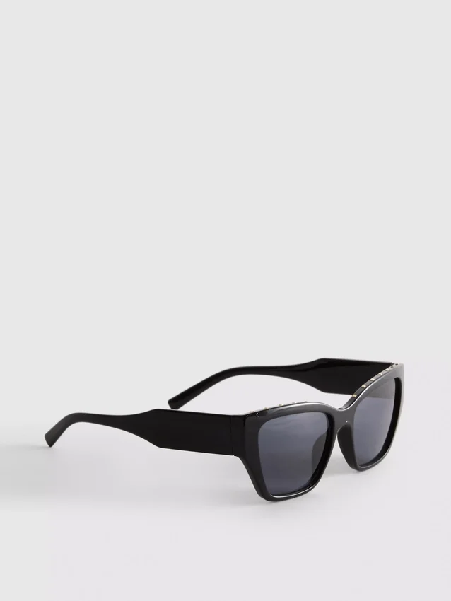 Óculos de sol estilo «olho de gato» com tachas