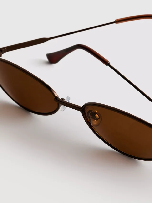 Óculos de sol ovais com lentes coloridas dos anos 90