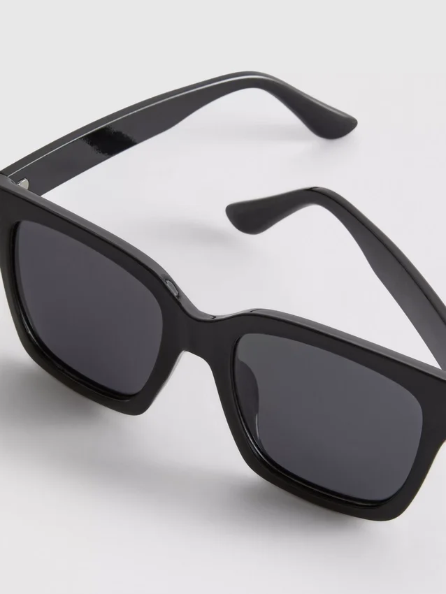 Óculos de sol oversize estilo «olho de gato»