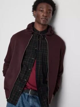 Hoodie essencial com fecho de correr