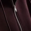 Hoodie essencial com fecho de correr