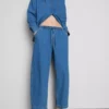 Jeans de algodão com corte afunilado