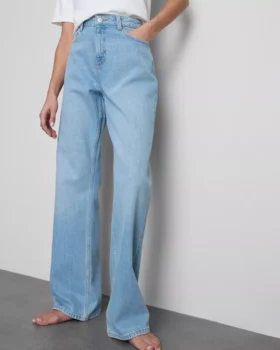 Jeans de cintura alta e perna reta