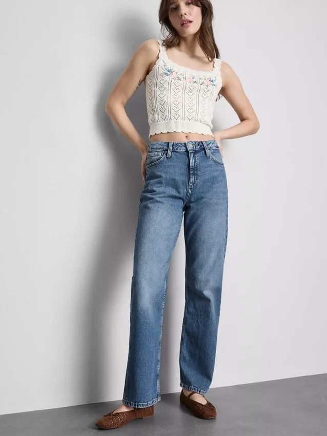 Jeans de cintura alta e perna reta