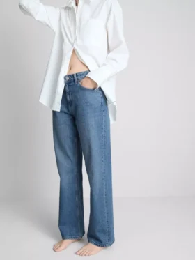 Jeans de cintura alta e perna reta
