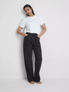 Jeans de cintura alta e perna reta
