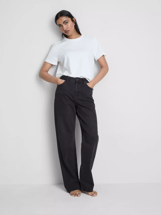 Jeans de cintura alta e perna reta