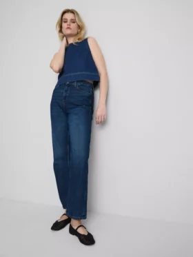 Jeans de cintura alta e perna reta