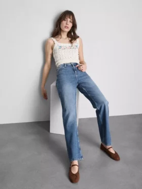 Jeans de cintura alta e perna reta