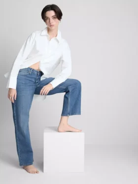 Jeans de cintura alta e perna reta