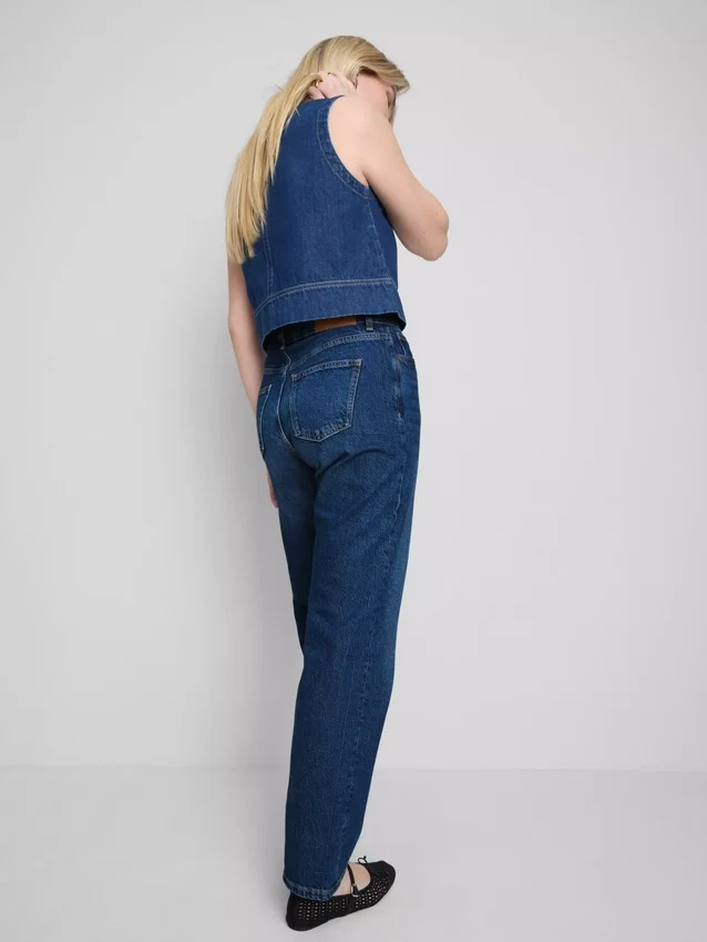 Jeans de cintura alta e perna reta