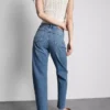 Jeans de cintura alta e perna reta