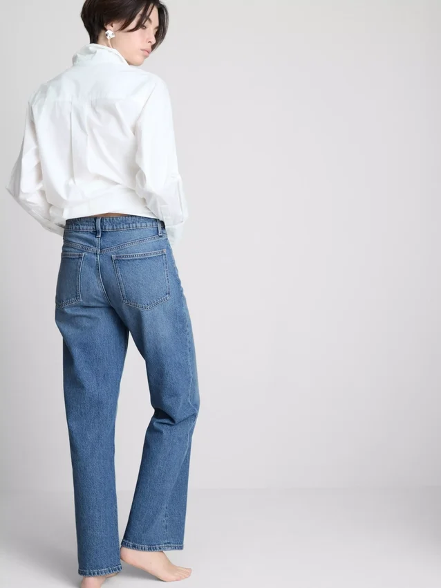 Jeans de cintura alta e perna reta