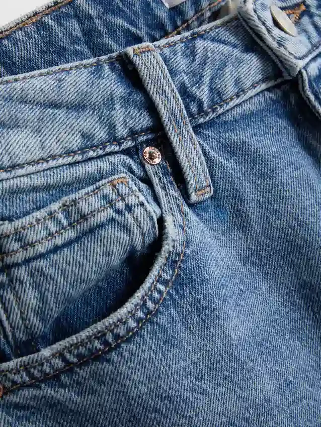 Jeans de cintura alta e perna reta
