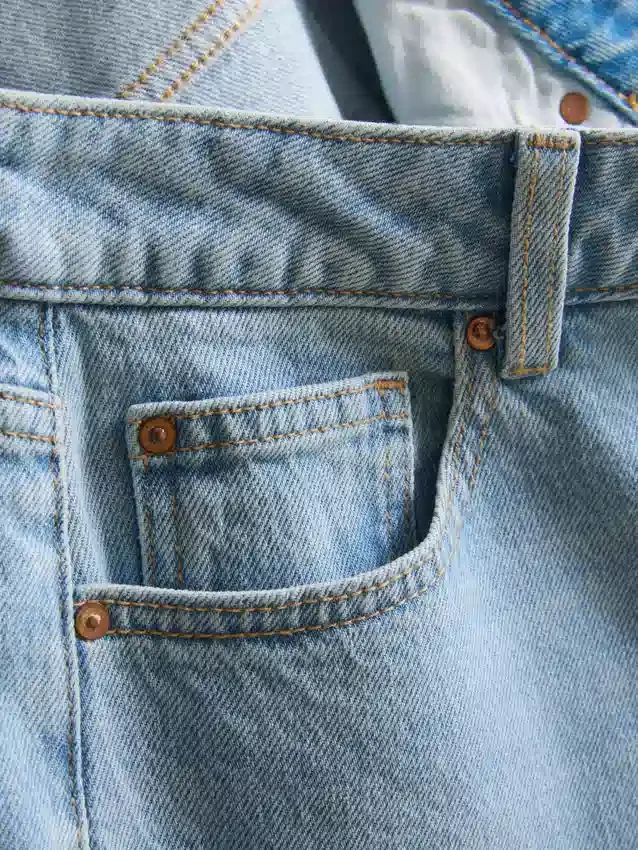 Jeans de cintura alta e perna reta