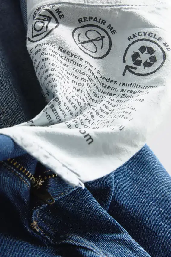 Jeans de cintura média e corte descontraído