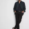Jeans de cintura média e corte justo