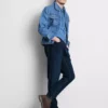 Jeans de cintura média e corte justo
