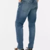 Jeans de cintura média e corte justo