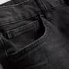 Jeans de cintura média e corte justo