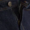 Jeans de cintura média e corte justo