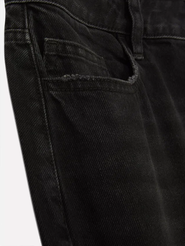 Jeans de cintura média e perna larga