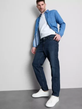 Jeans de cintura média e perna reta