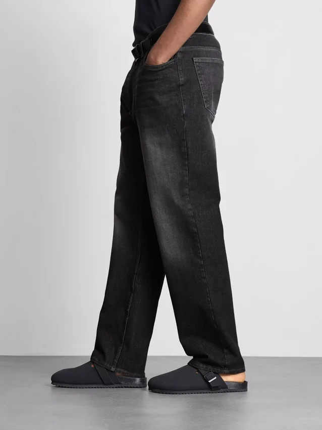 Jeans de cintura média e perna reta