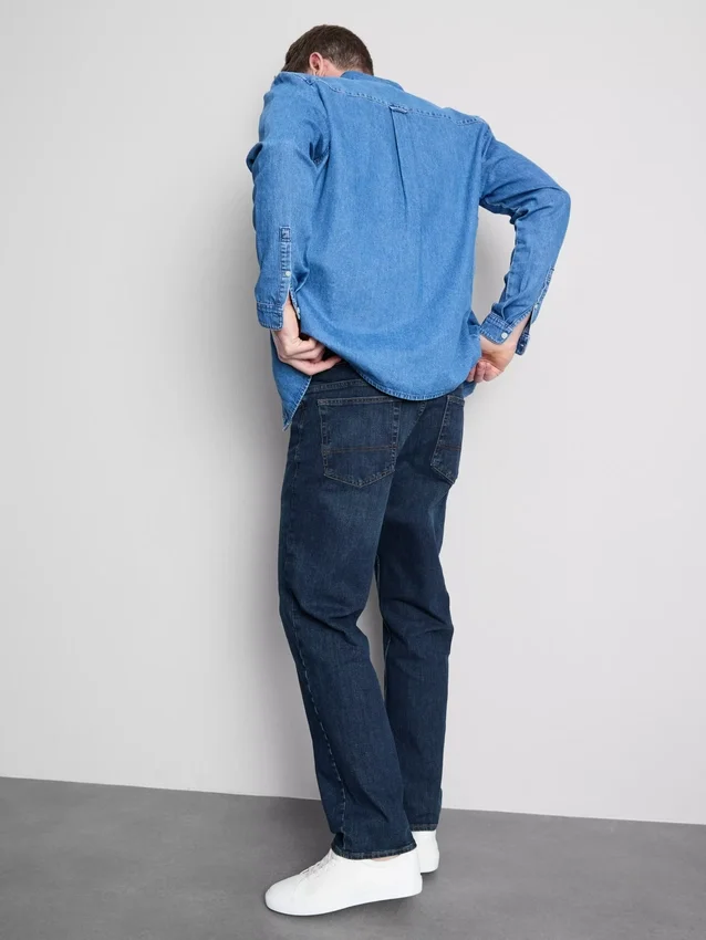 Jeans de cintura média e perna reta