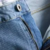 Jeans de cintura média e perna reta
