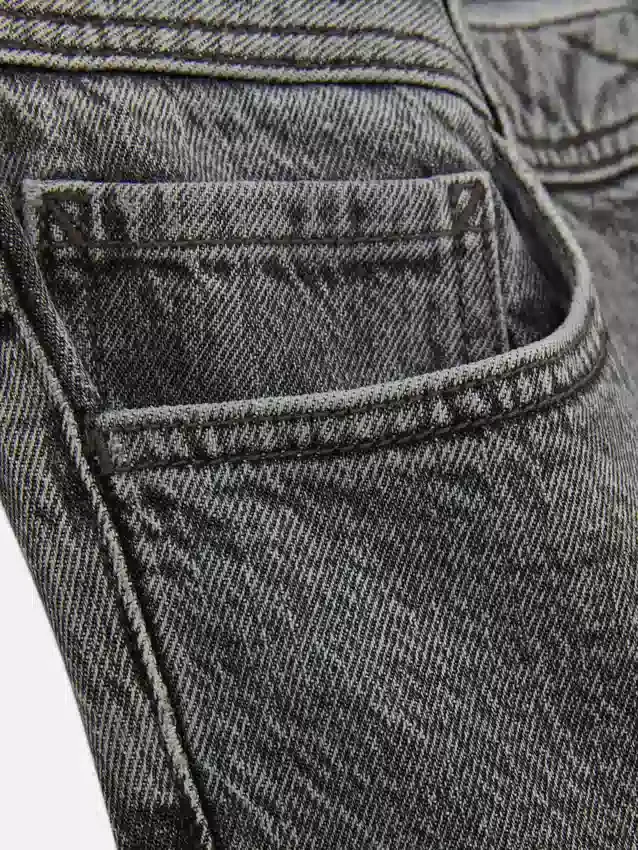 Jeans de cintura média e perna reta