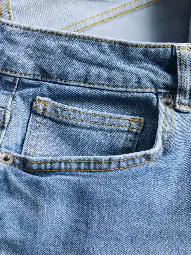 Jeans de cintura média e perna reta