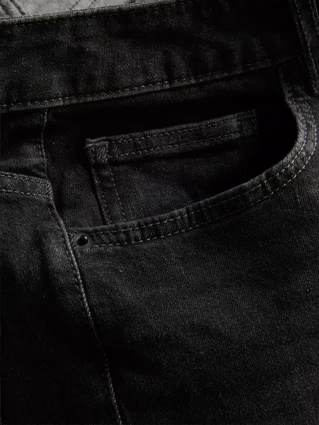 Jeans de cintura média e perna reta