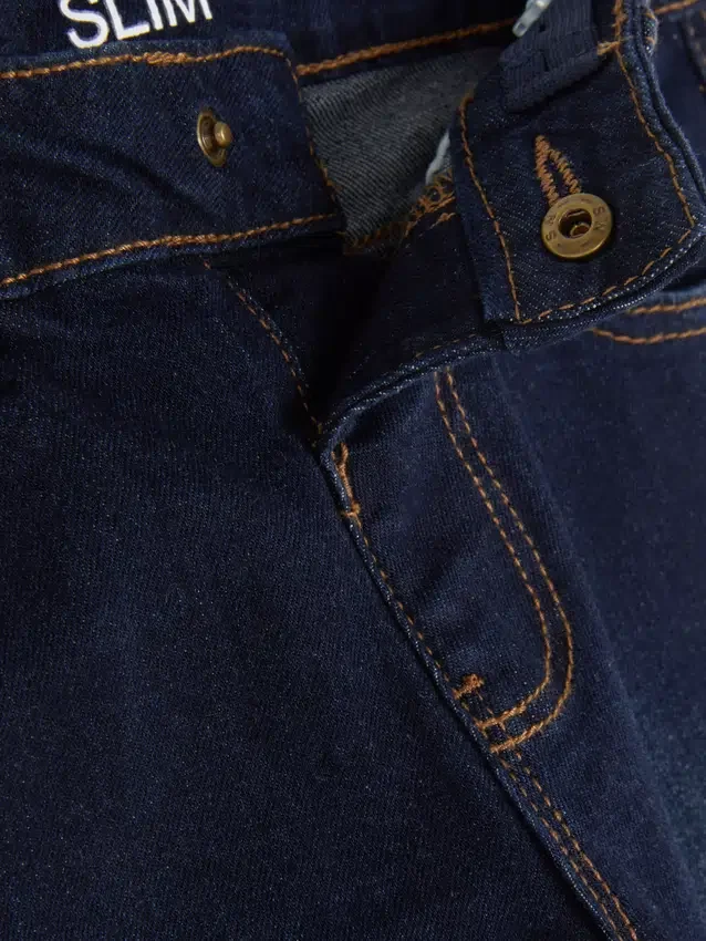 Jeans de corte justo