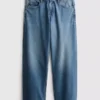 Jeans de corte reto, cintura baixa e estilo descontraído
