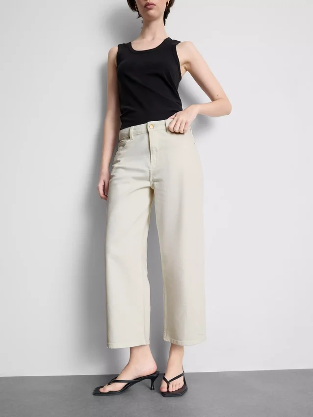 Jeans de ganga curtos de perna larga