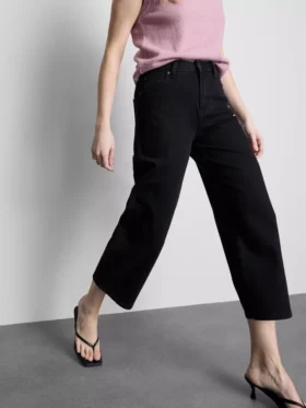 Jeans de ganga curtos de perna larga