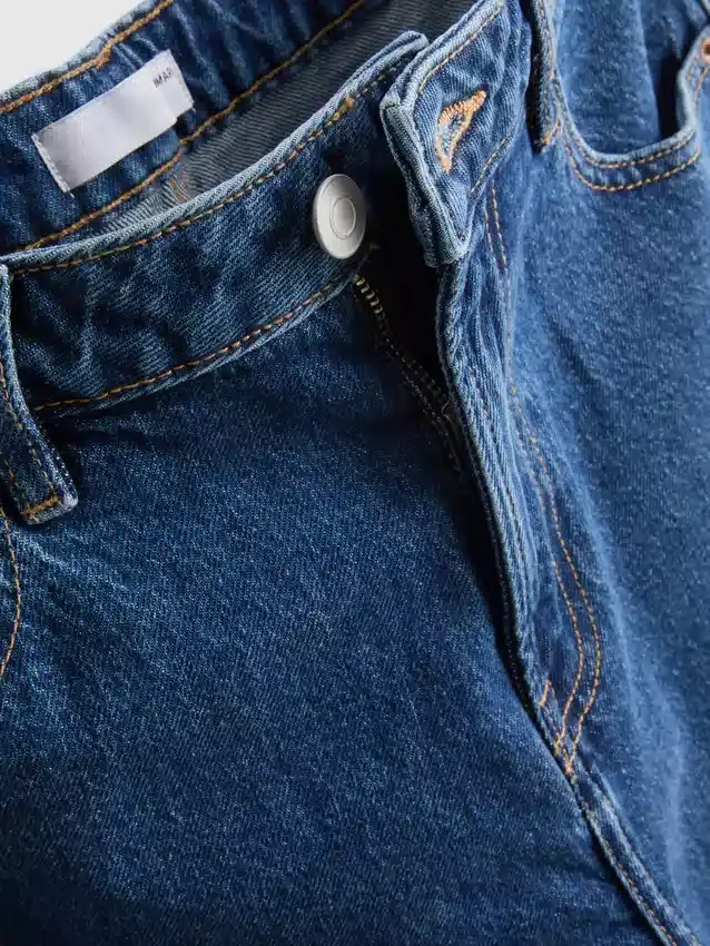 Jeans de ganga curtos de perna larga