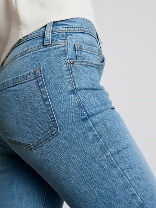 Jeans de ganga de algodão, cintura média e perna larga