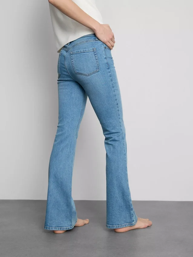 Jeans de ganga de algodão, cintura média e perna larga