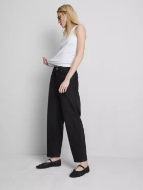 Jeans de ganga de algodão de cintura alta e corte afunilado