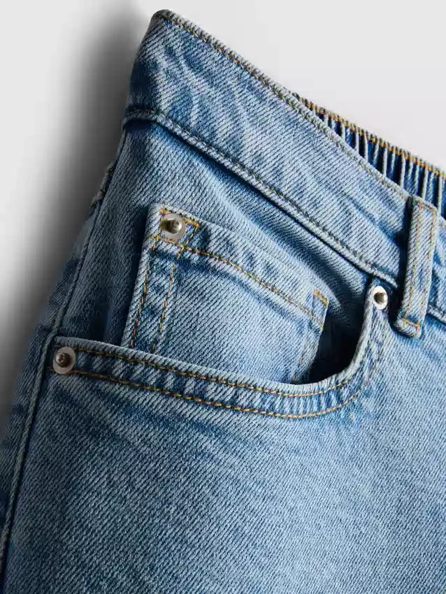 Jeans de ganga de algodão de cintura alta e corte afunilado