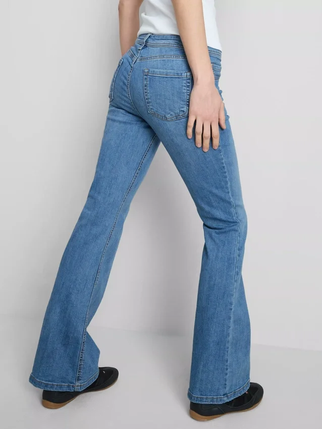 Jeans de ganga de algodão, de cintura média e perna larga