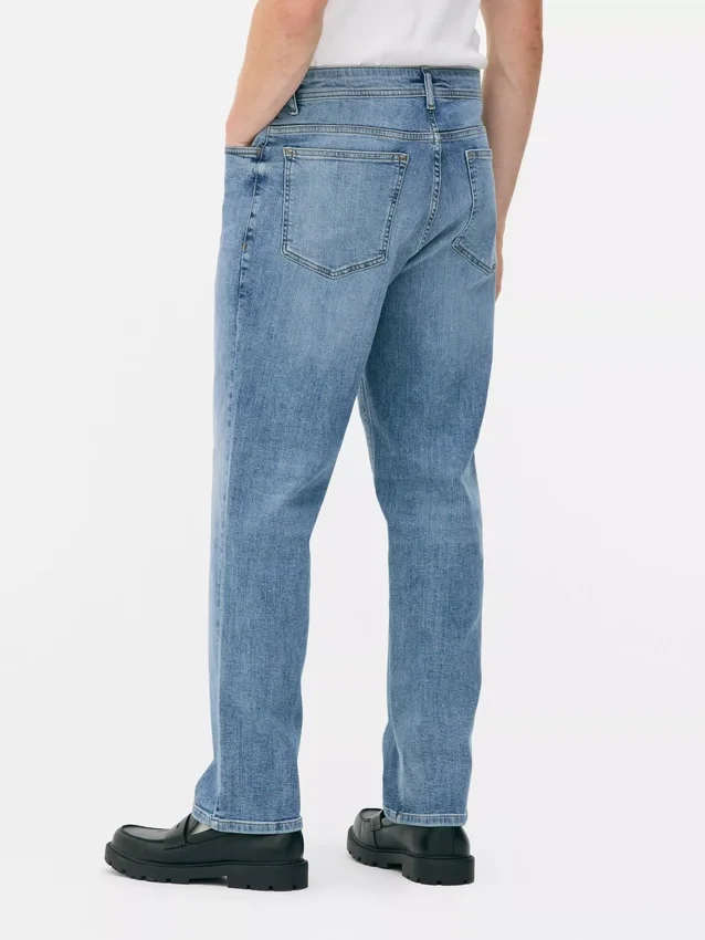 Jeans elásticos de perna reta