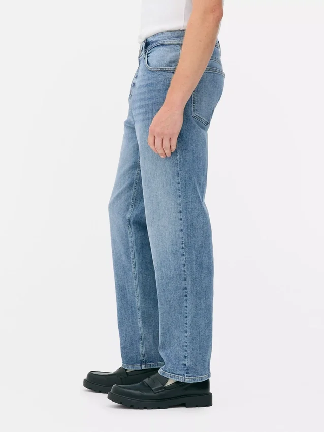 Jeans elásticos de perna reta